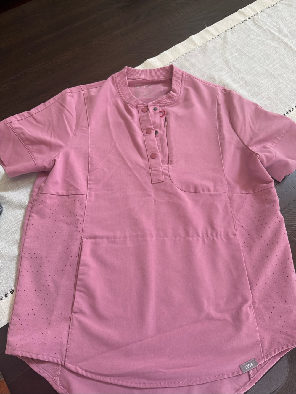 Figs Short Sleeve Scrub Top in Pink